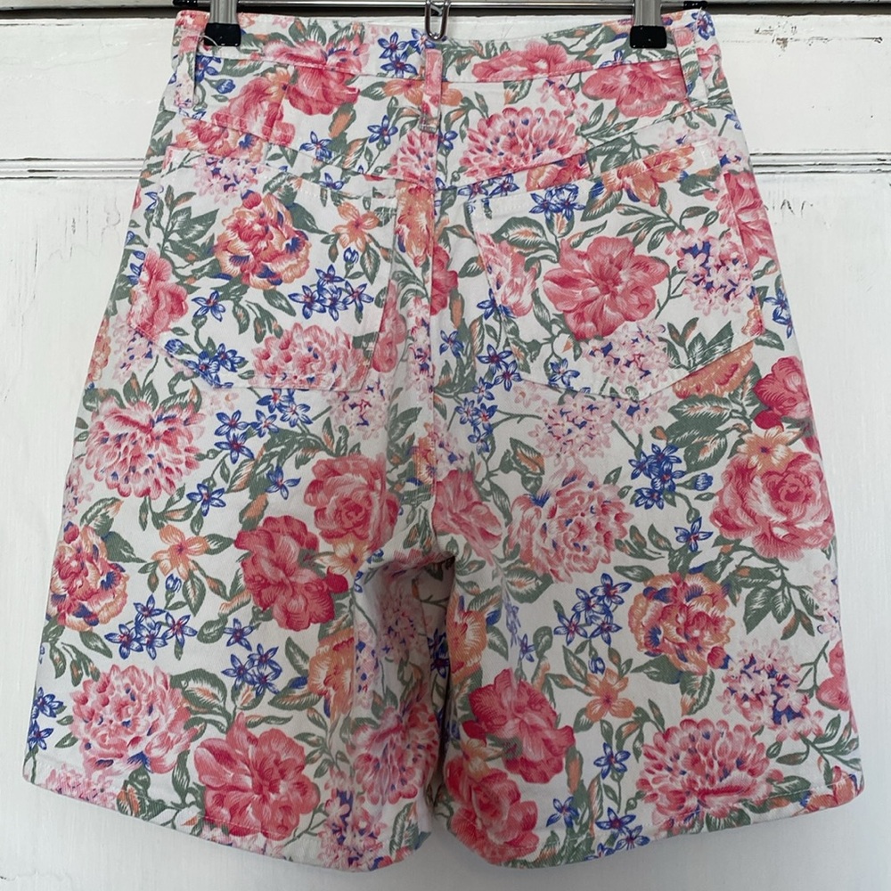 Vintage Floral Cottage Denim Shorts - Picture 2 of 3